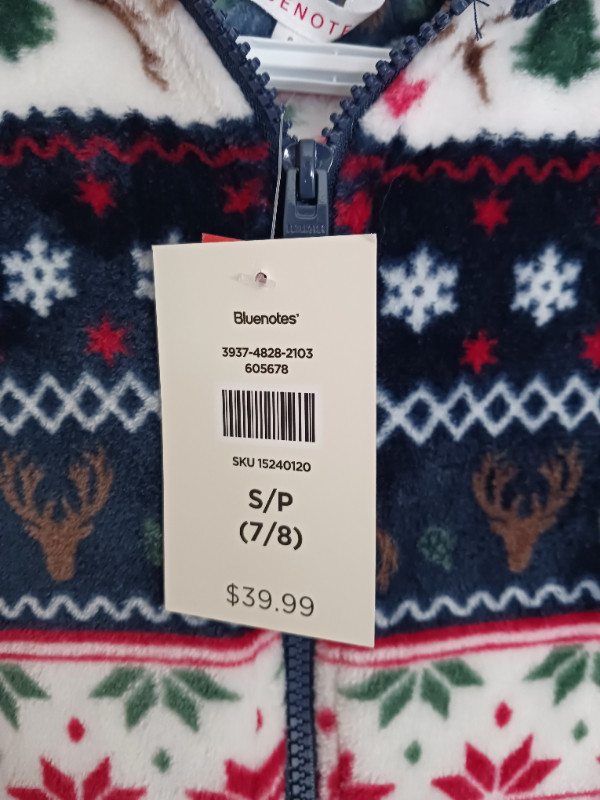 NWT - kids Christmas pajamas with bum flap - size 7/8 in Holiday, Event & Seasonal in Winnipeg