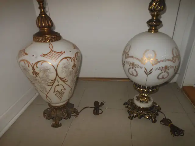 Antique Table Lamps in Indoor Lighting & Fans in City of Montréal - Image 3