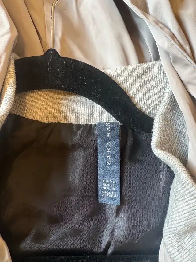 Zara Men’s Bomber Jacket XL in Men's in Oakville / Halton Region - Image 3