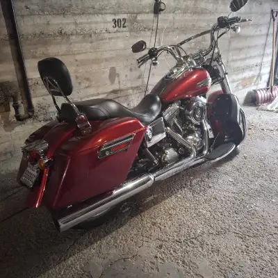 swichbak 2012 twincam 103 pc trans. 6 vitesse 65000kl moto tres bien entretenu ajout dossier pasager...