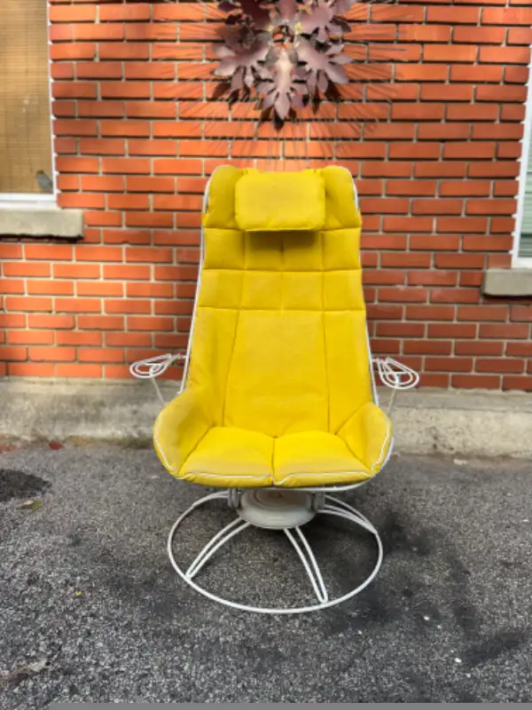 Chaise patio vintage Homecrest avec coussin d’origine in Patio & Garden Furniture in City of Montréal - Image 3