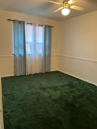One room good for 2, utilities included 1100