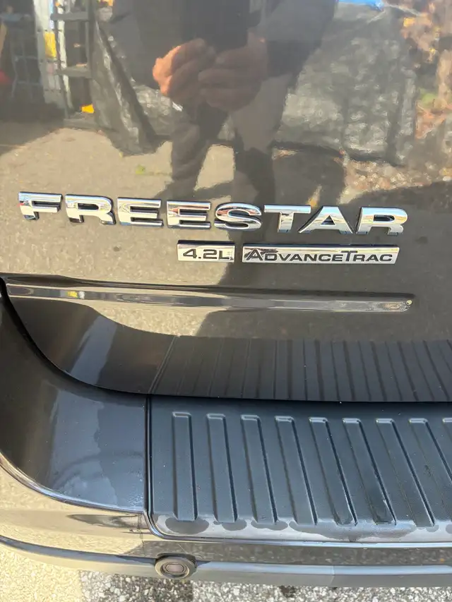 Ford Freestar minivan589185691818414086