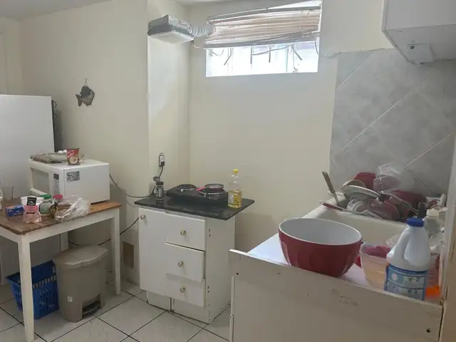 Room for rent in Room Rentals & Roommates in Ottawa - Image 4