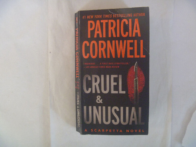 PATRICIA CORNWELL Paperbacks dans Ouvrages de fiction  à Winnipeg