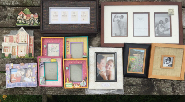 Various picture frames in Home Décor & Accents in Oshawa / Durham Region