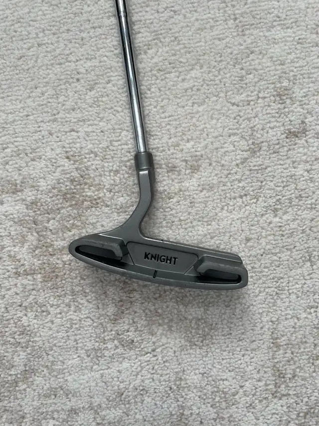 Knight Comptech milled faced 201 putter RH with Scotte grip in Golf in Oakville / Halton Region - Image 2