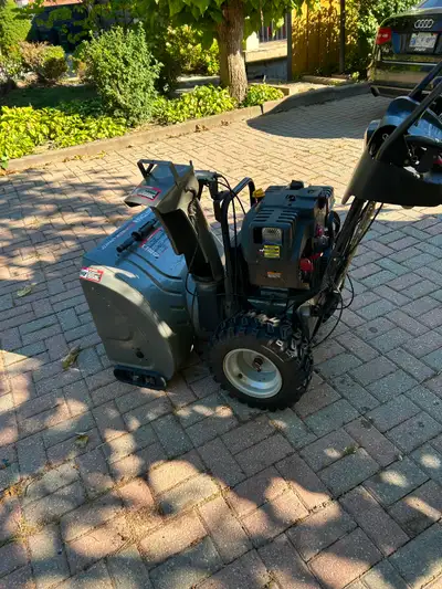 Craftsman 27 inch 10 1/2 hp Tecumseh engine snowblower, View more