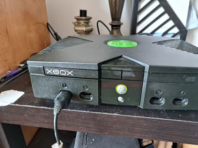 xbox premiere generation modifiee dans Consoles classiques  à Ouest de l’Île - Image 2