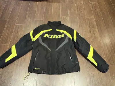 In like-new condition. Very warm - no longer fits. Pick up in Cole Harbour.