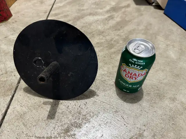 Cat/ small dog leash post. Portable - park / pet accessory. in Accessories in Brantford - Image 6