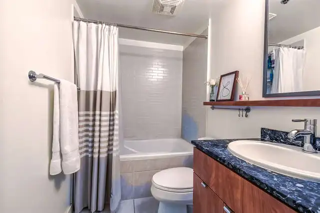 Vancouver Downtown Cozy 1B/1B/1B/1D For Rent in Long Term Rentals in Vancouver - Image 9