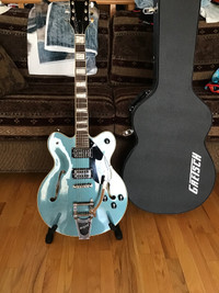 Gretsch G2622T with bigsby vibrato