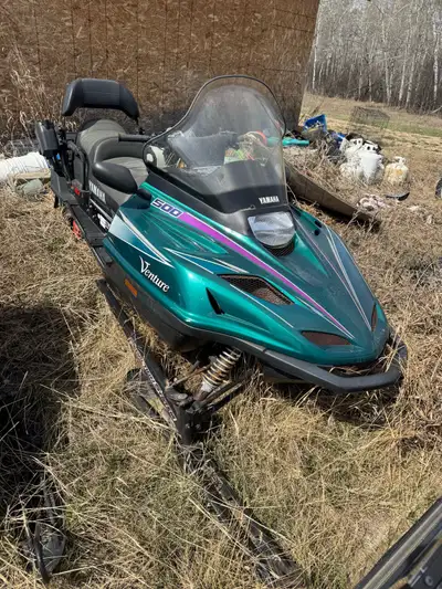 Selling a 1998 yamaha venture 500 liquid cooled, two seater with reverse Asking $2500.00 Located out...