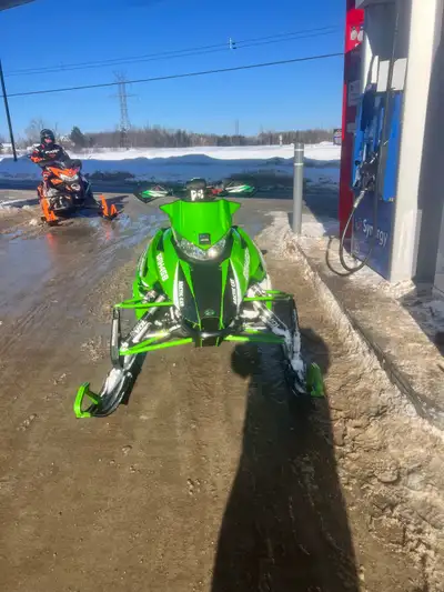 Get ready to hit the trails with this 2014 Arctic Cat ZR 8000RR! It features a powerful engine and r...