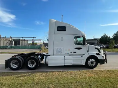 2018 Volvo VNL 760 for Sale – $36,500 Engine: Volvo D13, 425 HP Transmission: 12-speed I-Shift autom...