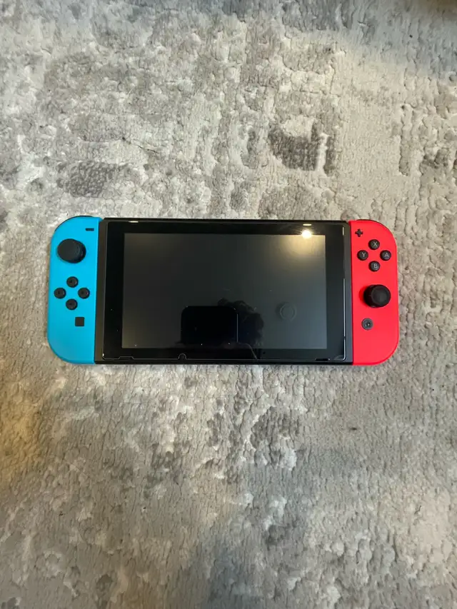 Nitendo Switch à échanger seulement  in Nintendo Switch in Saint-Jean-sur-Richelieu - Image 2