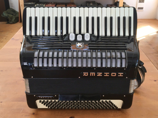 Hohner ‘Twenty-L’ Piano Accordion (full restored and tuned) in Pianos & Keyboards in Ottawa