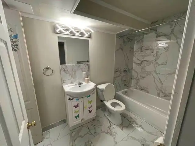 Walkout Basement Near Warden Station – 30 Min to Downtown! in Long Term Rentals in City of Toronto - Image 5