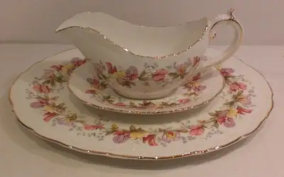 Coalport 'Marilyn' serving platter & gravy set, View more