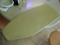 'Table-top' IRONING BOARD