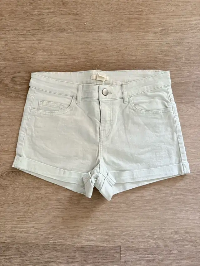 women’s shorts in Women's - Bottoms in Oakville / Halton Region - Image 4