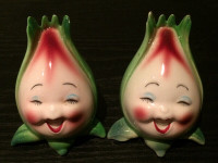 Vintage Salt & Pepper Shakers Smiling Onions Made in Japan