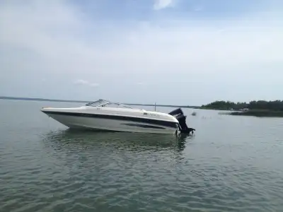 1998 Larson SEI with 130hp Evinrude Outboard and E-Z load trailer. Haven’t used it in a couple years...
