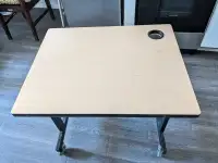 desk with wheels 