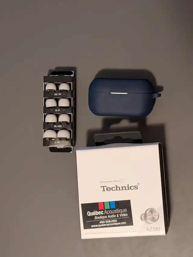 Technics AZ100 - noise cancelling true wireless earbuds in Headphones in Lévis - Image 2