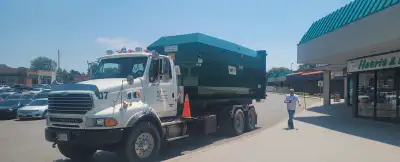 Looking for full time dz roll off truck driver truck experience is required but can straight someone...