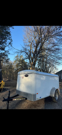 Enclosed Trailer like New $4800