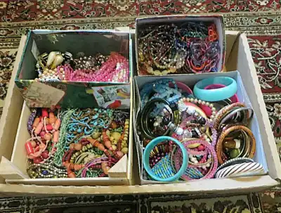 Bracelet Jewellery These pieces of jewellery are perfect for your children. Many kinds to choose fro...