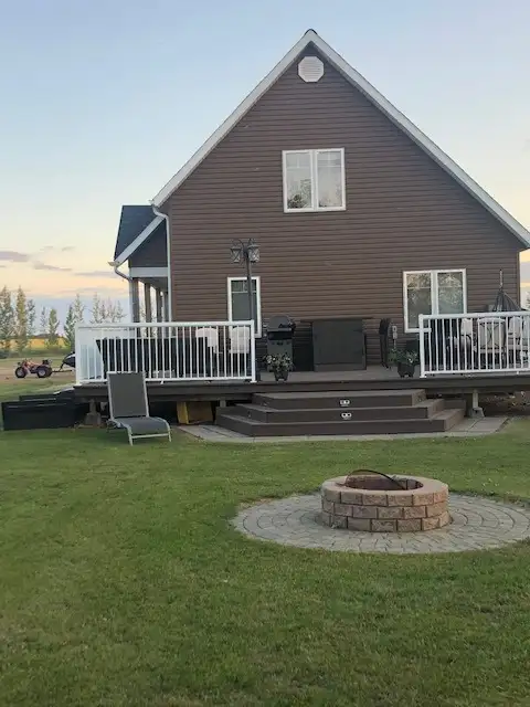 Spacious 3 bed 2 bath cabin at Chorney Beach in Saskatchewan in Canada - Image 3