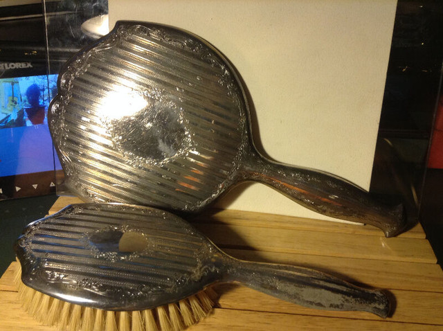 Antique 2 Piece Silver Plated Vanity Set Mirror And Brush in Arts & Collectibles in Vancouver