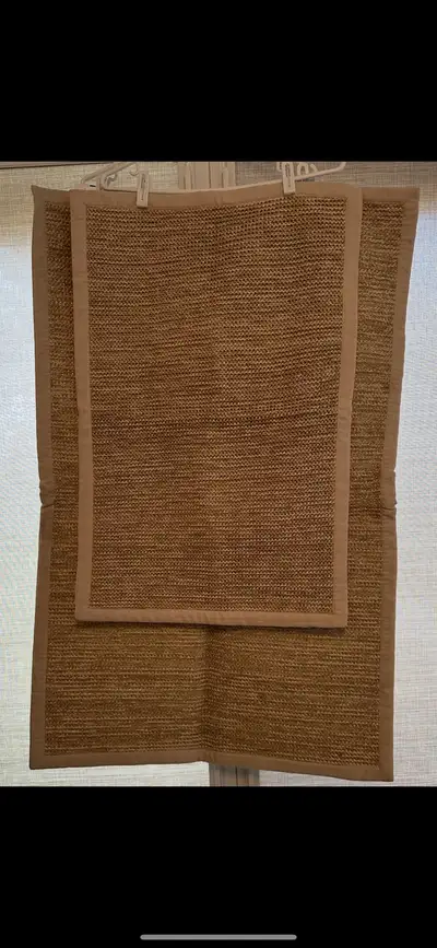 2 Floor mats (woven), View more