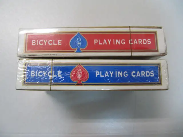 Classic Solid Wood Custom Made Bicycle Playing Card Deck Holder in Arts & Collectibles in Mississauga / Peel Region - Image 7
