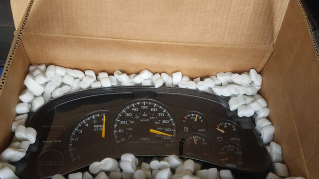 Gauge cluster GM/ Chev 99-07 Gas in Other Parts & Accessories in Kamloops