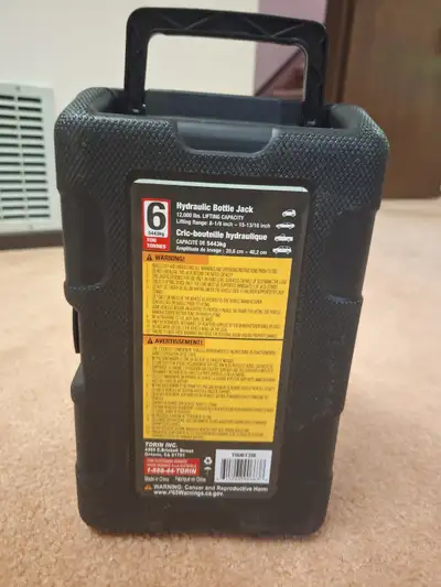1 Torin Blackjack 6 Ton Hydraulic Bottle Jack With Case B/N Never Used In Excellent Condition $25 No...