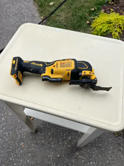 DeWalt DCS354 Brushless Oscillating Multi-Tool, View more