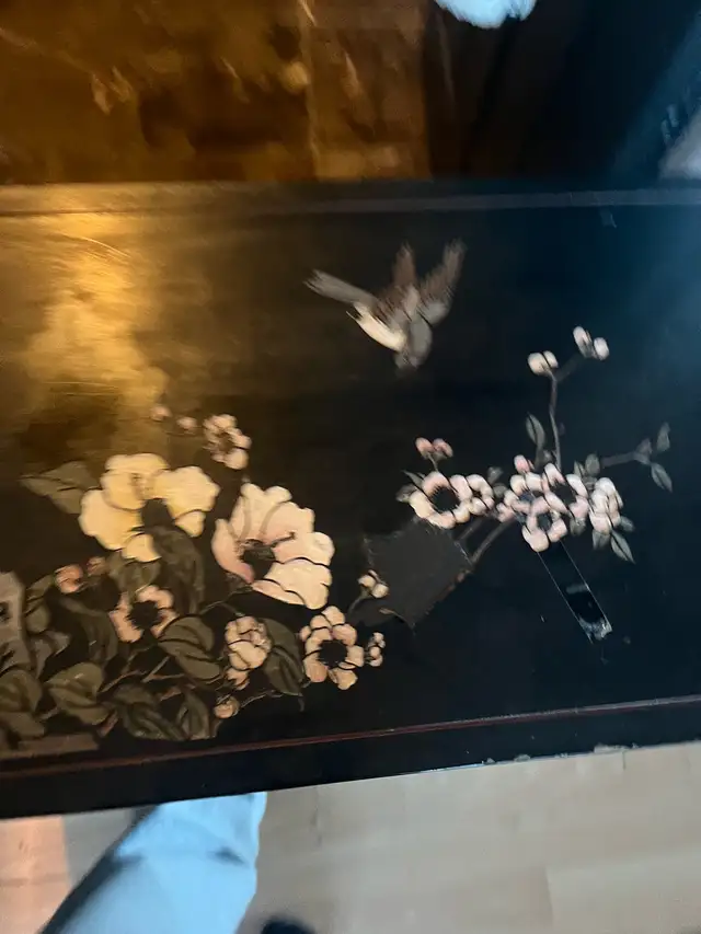 vintage Chinese style cabinet in Bookcases & Shelving Units in Gatineau - Image 3