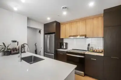 Disponible dès maintenant! Magnifique condo 4½, 2 chambres et 2 salles de bain, livré janvier 2024,...