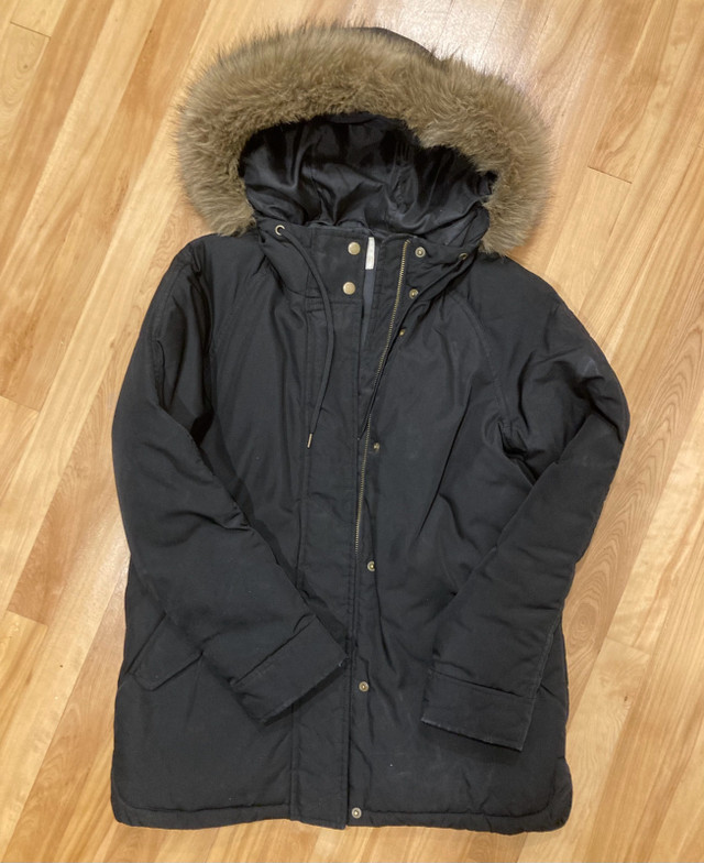 Old Navy winter jacket women’s,  XS - manteau d’hiver femme TP in Women's - Tops & Outerwear in City of Montréal
