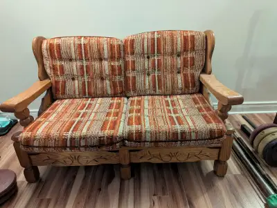 Set de salon vintage - bon état - comprends 1divan 3 places, 1 causeuse 2 places, 1 fauteuil bercant...