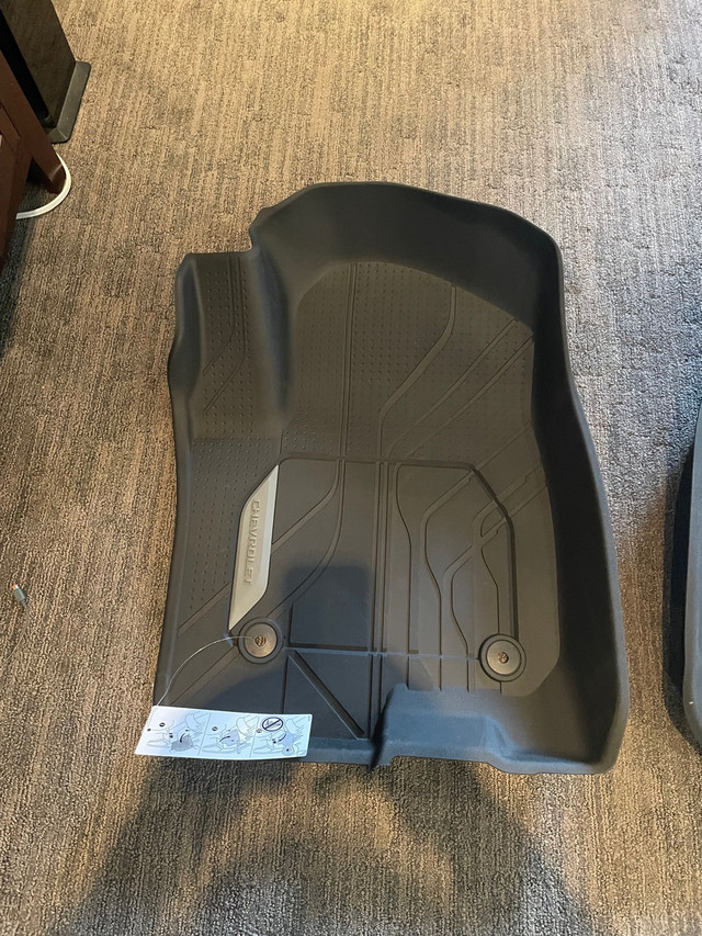 New GM All Weather Liners 2019-24 Chevrolet Silverado Floor Mat in Other Parts & Accessories in Edmonton - Image 2