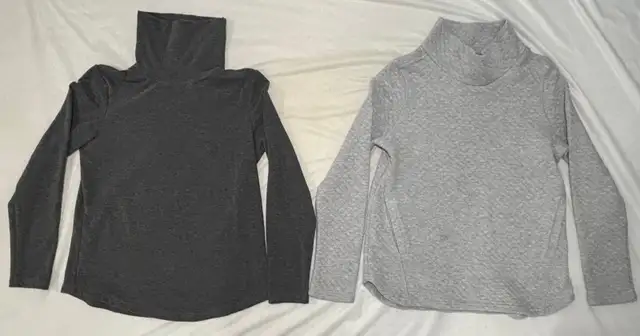 Wind River Sweaters in Women's - Tops & Outerwear in Sarnia - Image 2