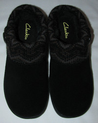 Ladies Indoor Outdoor Black Suede Slippers Knit Collar Sz 6 NEW