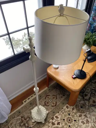 Floor Lamp All working.