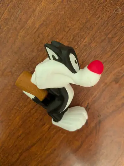 Slyvester the Cat Looney Tunes McDonalds toy 2020, View more