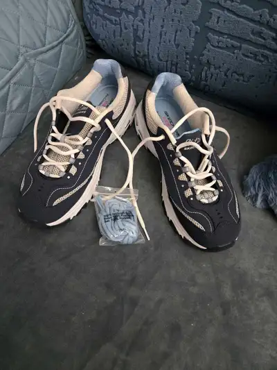 running shoes, View more